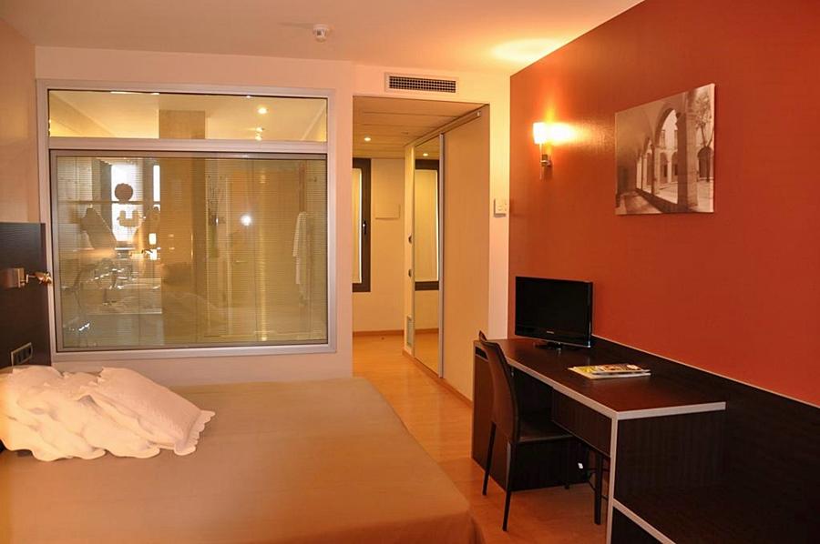 Hotel Palau De Girona Sant Julià De Ramis Buitenkant foto