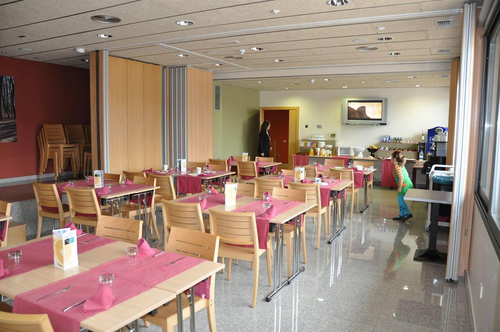 Hotel Palau De Girona Sant Julià De Ramis Buitenkant foto